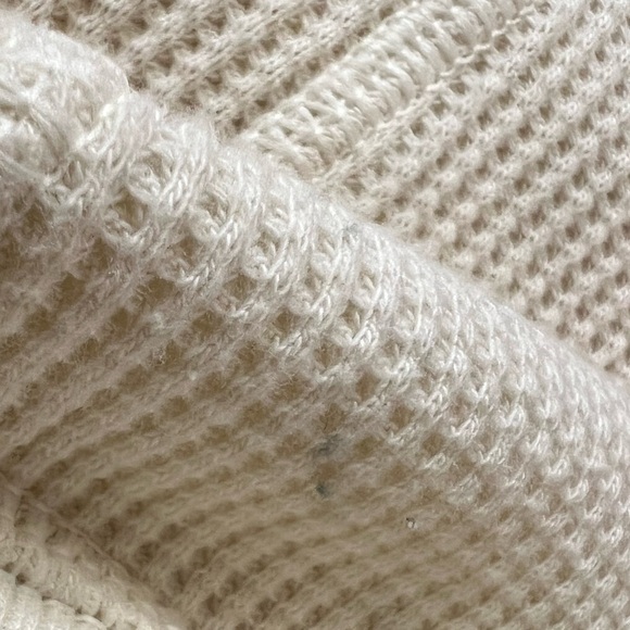 Skims waffle knit Henley cream colored long sleeve top with buttons - Picture 7 of 7